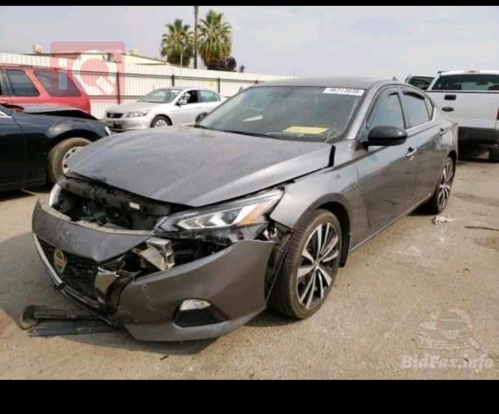 نيسان ألتيما